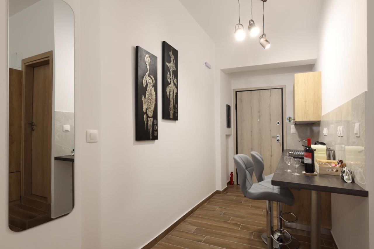 J&N Home Monastiraki Афины Экстерьер фото